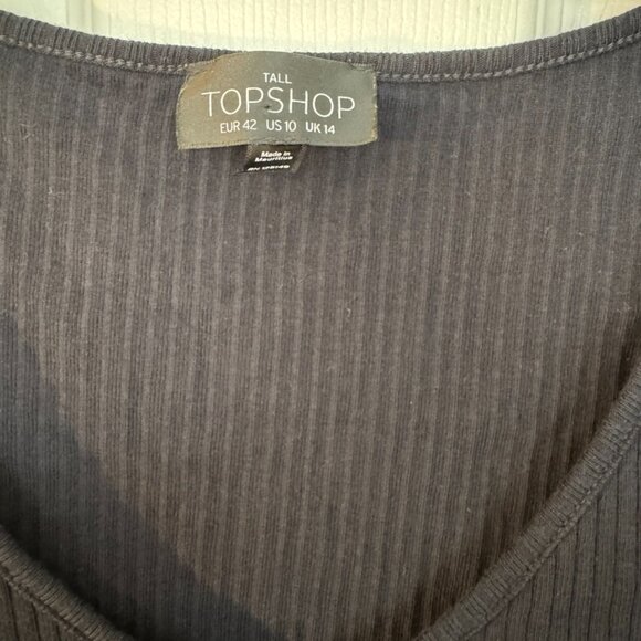 EUC TopShop V-Neck Ribbed Cropper T-shirt, Black, Size 10 Tall - Picture 8 of 15